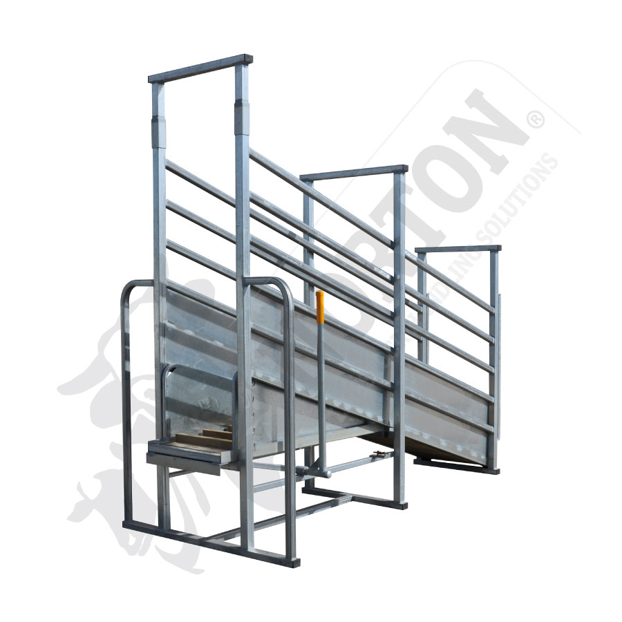 STANDARD ADJUSTABLE CATTLE LOADING RAMP Norton Livestock Handling